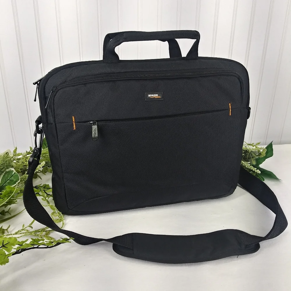Amazon Basics Laptop Case Bag Shoulder Strap Black